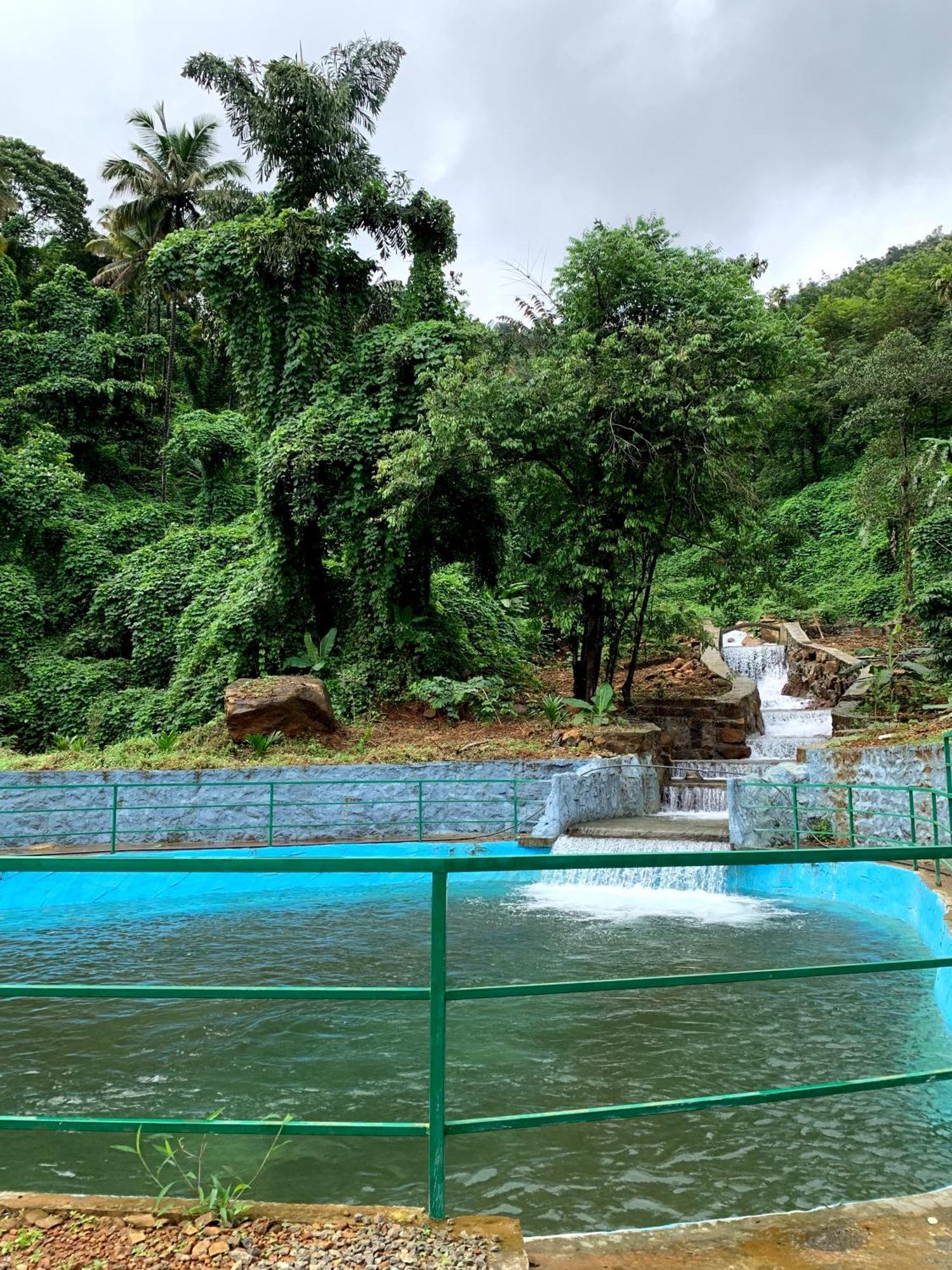 Royal Mount Inn Resorts Paithalmala 외부 사진